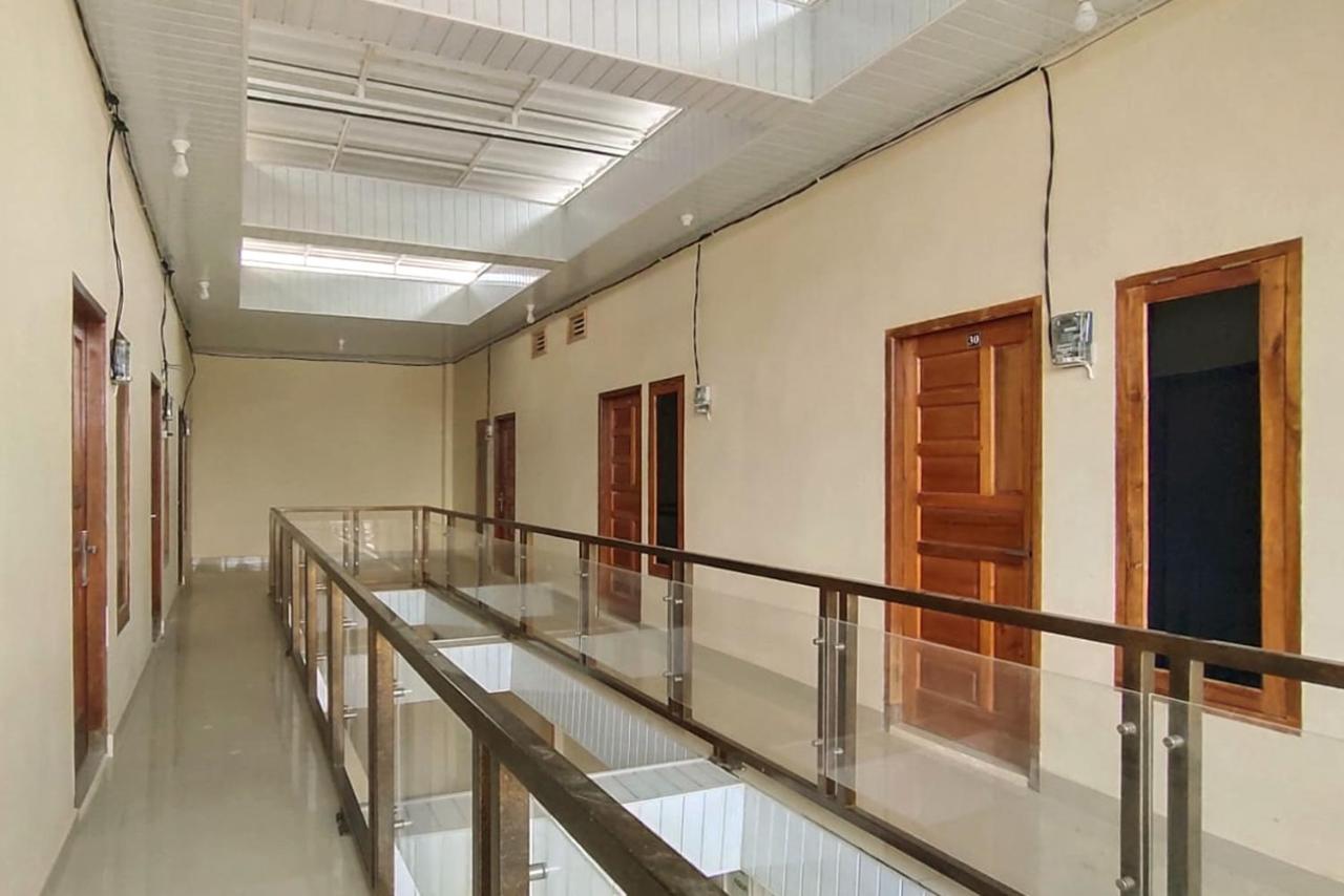 Urbanview Hotel Salsabilah Palembang By Reddoorz ภายนอก รูปภาพ