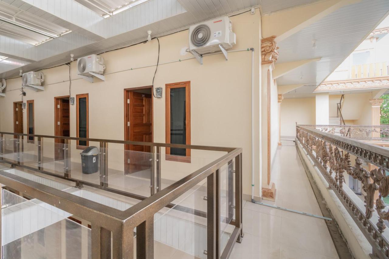 Urbanview Hotel Salsabilah Palembang By Reddoorz ภายนอก รูปภาพ