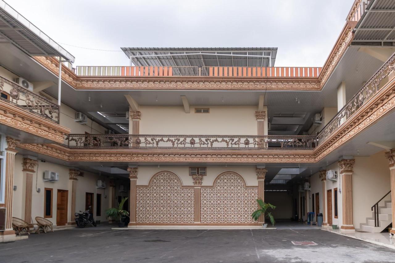 Urbanview Hotel Salsabilah Palembang By Reddoorz ภายนอก รูปภาพ